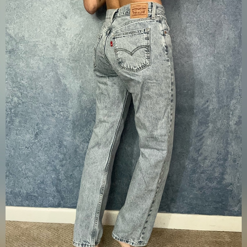 Levi's Classic Light Wash Low Pro Jeans